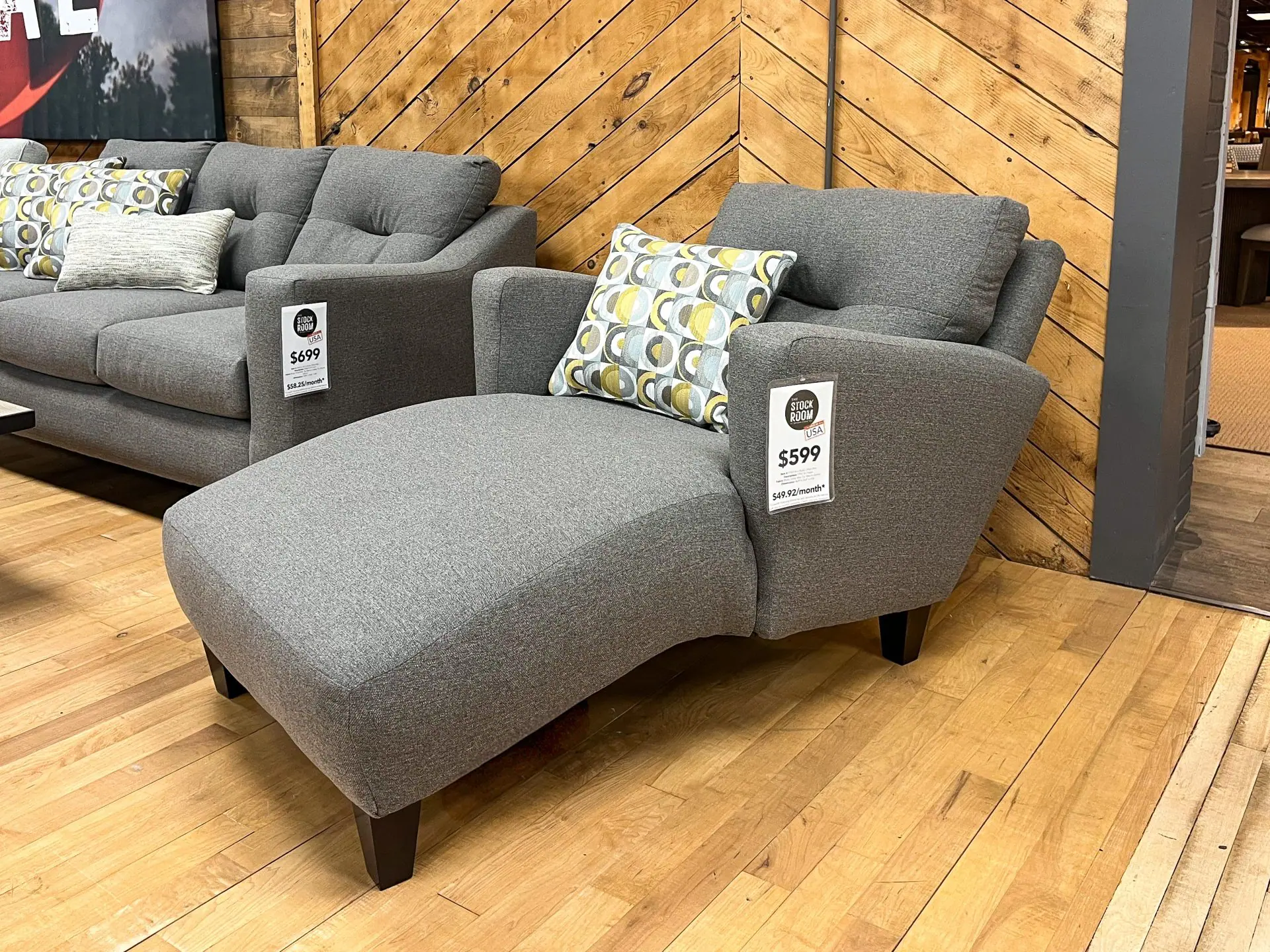Modern Chaise Lounge Chair in Charcoal