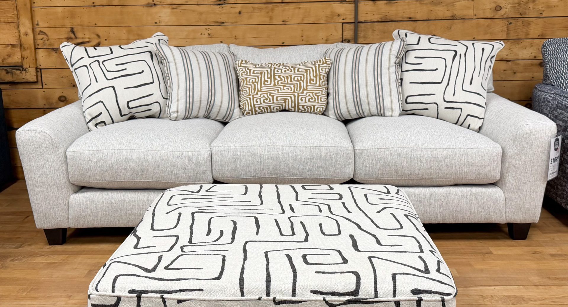 18F8F5E8-9D40-423B-8A7E-93685E4A52E6 18F8F5E8-9D40-423B-8A7E-93685E4A52E6